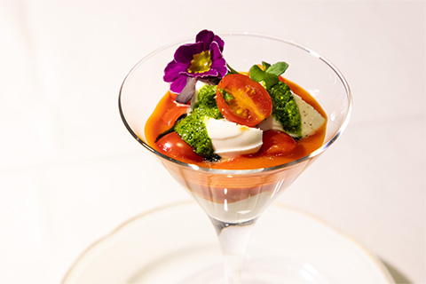 OSMICトマトを使ったカプレーゼカクテル仕立て