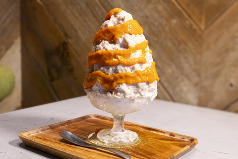 桜ミルクとOSMICトマトのかき氷