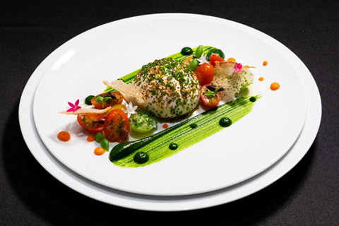 イタリア産 丸ごとブラータチーズと色鮮やかなトマトのカプレーゼ